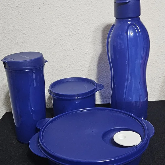 Tupperware Blue Dining Set - Picture 1 of 5
